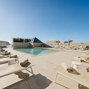 4* Hotell Reveron Plaza